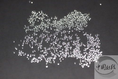 和龙金属表面处理厂喷砂玻璃微珠清理